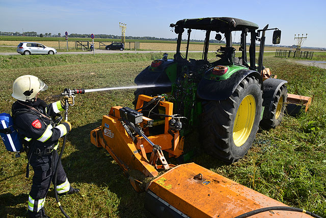 2013/217/GB 20130905 019 Brand tractor 2000 EL.jpg